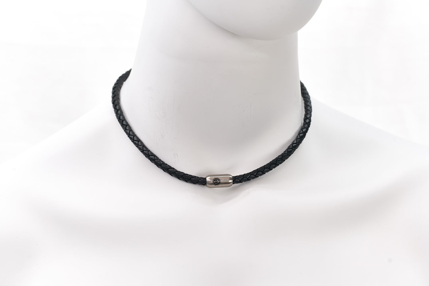 Amor Cord Necklace